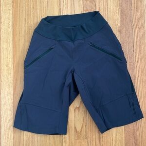 Velocio Women’s Trail Access Shorts